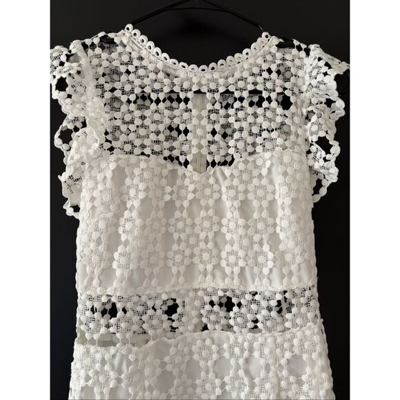 Petal & Pup Lauren Lace Overlay Dress White Size 2 - Picture 5 of 9